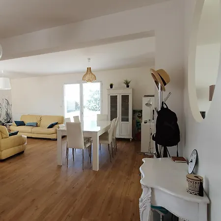 La Maison Des Amis De La Nature